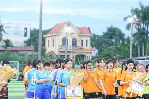 Các bóng hồng tranh tài sôi nổi tại giải S8 Ladies - 2109 Football Museum Cup