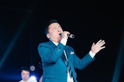 Ở tuổi gần 50, Lam Trường vẫn 'cháy' hết mình với âm nhạc