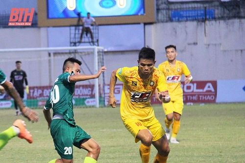 Tiền vệ Lê Văn Thắng nghỉ thi đấu đến hết mùa giải 2023