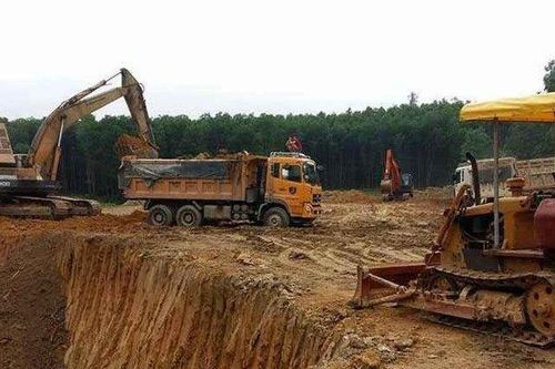 Thanh tra việc khai thác các mỏ đất san lấp ở Thừa Thiên-Huế