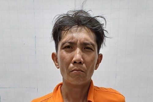 Tạm giữ hình sự tên trộm trụ nước chữa cháy mang đi bán ve chai