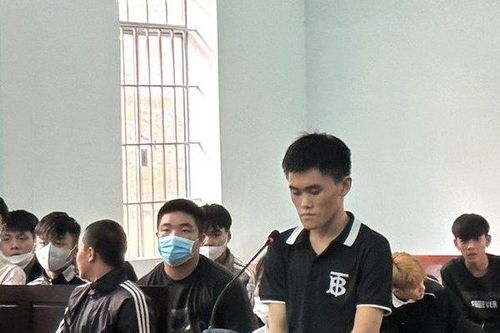 Bình Thuận: Nhóm thiếu niên chém nhau ở công viên, một người đi tù