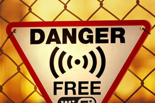 Những mối nguy hiểm từ wifi công cộng bạn nên biết