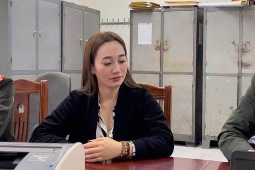 Hải Dương: Bắt tạm giam cô đồng bổ cau 'đúng nhận, sai cãi' về tội lừa đảo