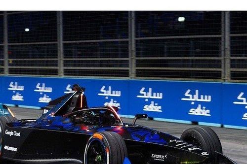 Xe điện do SABIC và Formula E phối hợp phát triển phá kỷ lục thế giới về tốc độ