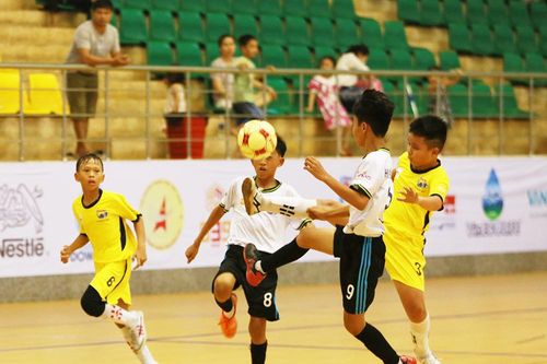 Sôi nổi Giải bóng đá nhi đồng - Cúp Báo Đồng Nai lần thứ 19
