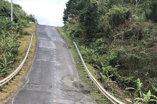 Thanh niên mang xà beng tạo 'ổ gà' trên quốc lộ sẽ bị xử lý thế nào?