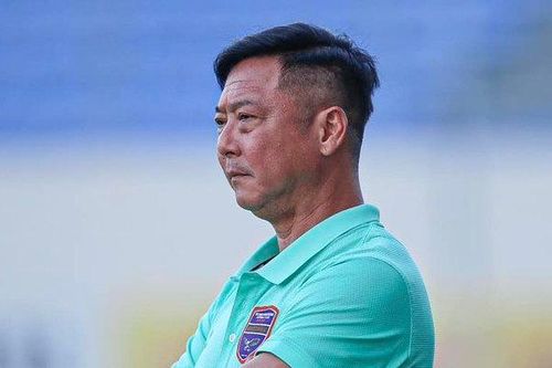 HLV Lê Huỳnh Đức: 'B.Bình Dương không chủ trương bắt tay cầu hòa với TP.HCM'