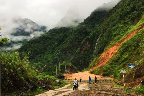 Sơn La: 36 hộ dân buộc phải di dời trước tình hình mưa lũ