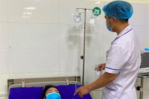 6 người trong một gia đình ở Sơn La nhập viện cấp cứu do bị ngộ độc nấm
