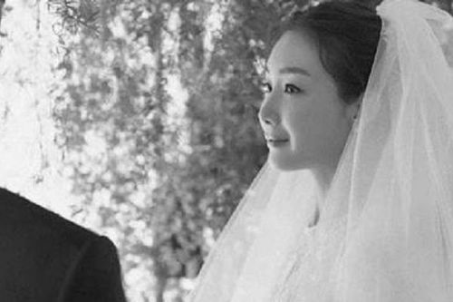 'Nữ hoàng nước mắt' Choi Ji Woo khoe con gái 3 tuổi