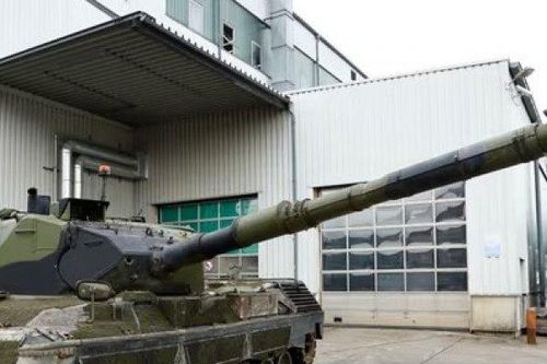 Báo Anh: 'Ông lớn' ở EU mua 49 xe tăng Leopard cũ cho Ukraine