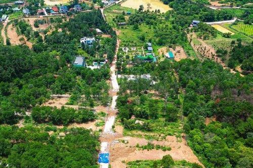 Hà Nội: Cận cảnh các công trình 'xẻ thịt' rừng Sóc Sơn