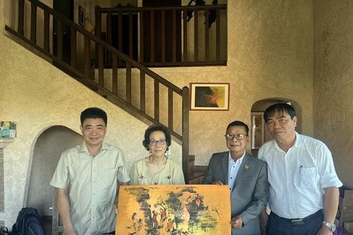 Tiếp nhận bộ sưu tập của họa sĩ Lê Bá Đảng tại Pháp