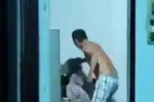 Khởi tố, bắt giam con trai bạo hành mẹ ruột 81 tuổi