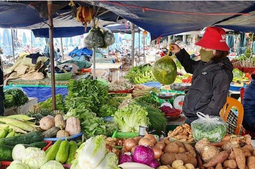 Nếu không kiểm soát tốt giá hàng hóa - dịch vụ, sẽ kìm hãm sản xuất và sức mua trong nước
