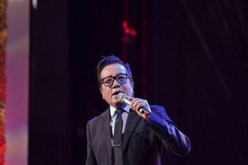 Danh ca Elvis Phương: 'Nói đến nhạc tình, Ngô Thụy Miên là số 1'