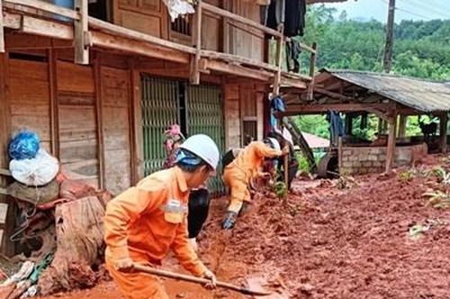 Ngành điện miền Bắc chủ động ứng phó mưa bão, bảo đám cung cấp điện an toàn, ổn định