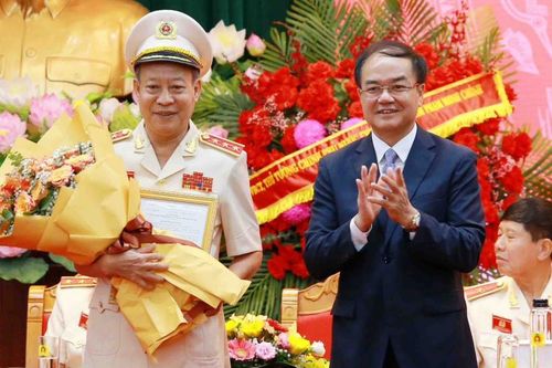 Xây dựng tổ chức Hội thống nhất toàn quốc, tập hợp, đoàn kết cán bộ Công an hưu trí