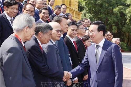 Chủ tịch nước gặp mặt các đại biểu dự Hội nghị Quốc tế Răng Hàm Mặt