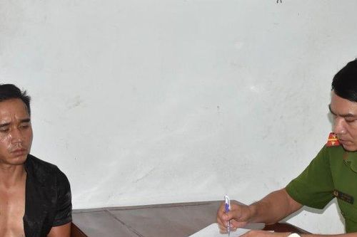 Khởi tố đối tượng gây rối ở phòng gym, đâm 3 công an bị thương