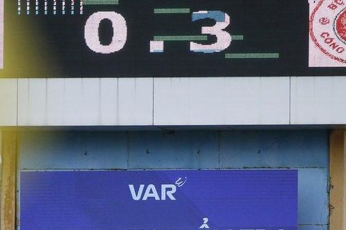 FIFA hỗ trợ thêm 2 xe VAR cho bóng đá Việt Nam