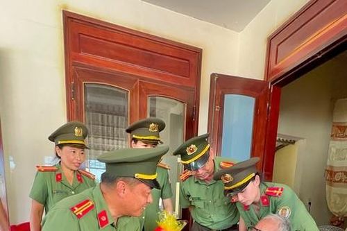 Công an cửa khẩu Cảng HKQT Tân Sơn Nhất tổ chức nhiều hoạt động ý nghĩa tại Quảng Trị