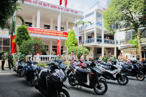 Đua xe trên cầu Sài Gòn, 25 quái xế bị bắt