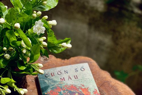 Nhà văn Phong Điệp ra mắt tiểu thuyết hình sự