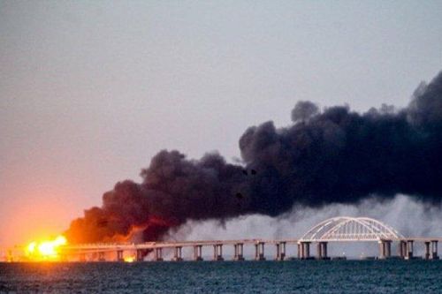 Kiev lần đầu tiết lộ chi tiết vụ đánh bom xe trên cầu Crimea