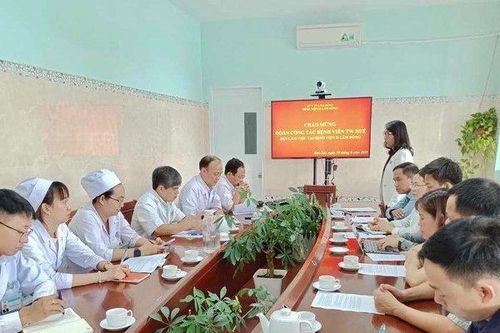 Bác sĩ Huế chung tay giảm nhiễm khuẩn bệnh viện ở các tuyến tỉnh