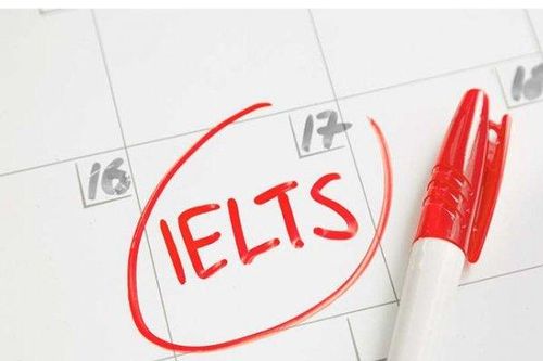 Ưu nhược điểm của tự học IELTS tại nhà và học ở trung tâm