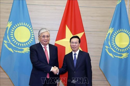 Tổng thống Kazakhstan kết thúc tốt đẹp chuyến thăm chính thức Việt Nam