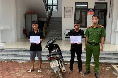 Hà Nội: Vừa trộm xe máy thì gặp tổ tuần tra của Công an