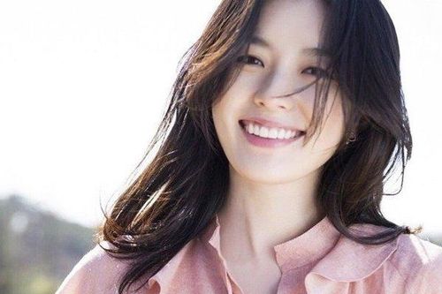 'Mỹ nhân cười đẹp nhất Hàn Quốc' siết dáng bằng loại quả này