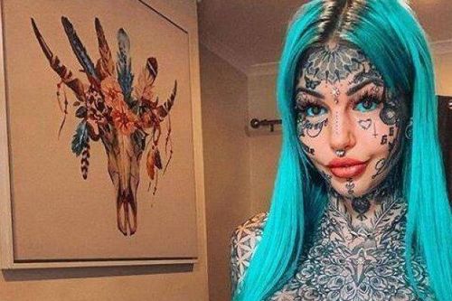 Cô gái 27 tuổi chi gần 6 tỷ đồng xăm kín cơ thể