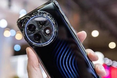 Siêu phẩm OnePlus 12 sẽ có RAM 'khủng' 24GB, đè bẹp đối thủ