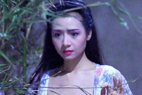 'Nữ hoàng gợi cảm' châu Á chi 6 tỷ đồng mua bảo hiểm vòng 1