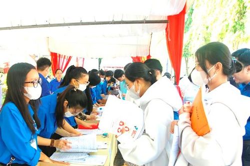 Trường Đại học Đồng Tháp tổ chức đón tiếp tân sinh viên khóa tuyển sinh năm 2023