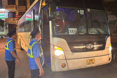 Kiểm tra, xử lý vi phạm trong kinh doanh vận tải dịp Quốc khánh