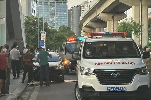 Người đàn ông bất ngờ nhảy từ nhà ga đường sắt Cát Linh - Hà Đông xuống đường tử vong