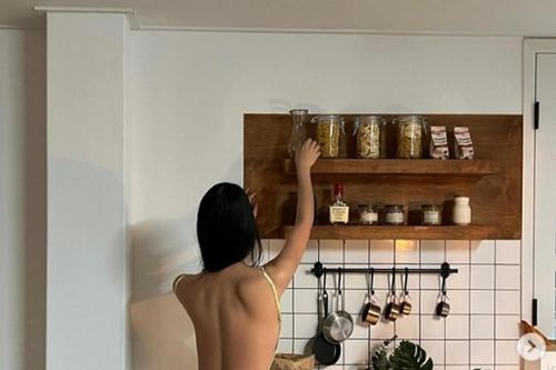 'Thần Vệ Nữ Hàn Quốc' từng đến Đà Nẵng chăm ăn hàu sống để đường cong siêu tưởng