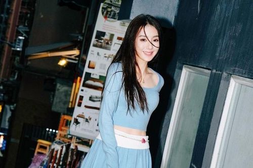 Bà xã Quách Phú Thành khoe sắc vóc 'nét căng như gái 18', fan nhìn chỉ biết ước