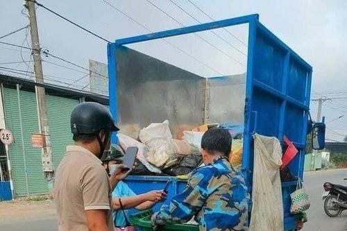 Tạm giữ hình sự người phụ nữ vứt bỏ con mới sinh vào thùng rác