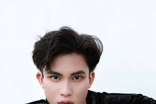 Model Nguyễn Văn Đức thể hiện cá tính trong bộ sưu tập mới cùng Nhiếp ảnh gia Võ Sĩ Điều
