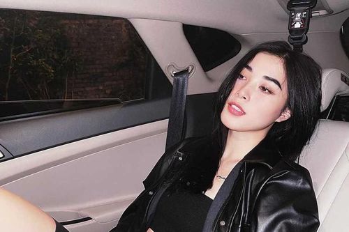 Đặng Thu Huyền từ Hoa khôi bóng chuyền đến Hoa hậu Hoàn vũ