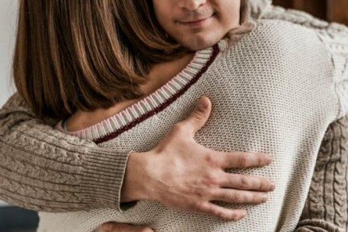 Kiếm hơn 2 triệu/giờ với nghề 'ôm chuyên nghiệp'