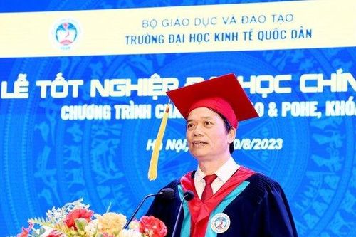 Thành tích ấn tượng của các tân cử nhân Đại học Kinh tế Quốc dân