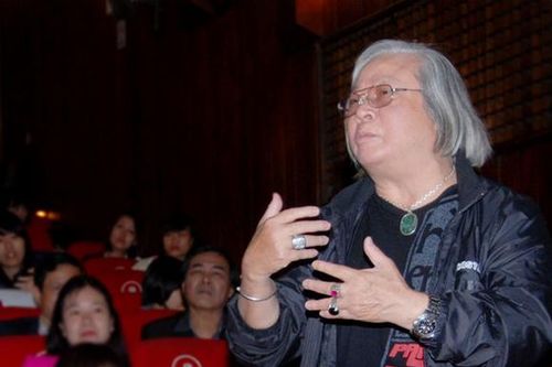 NSND Lê Huy Quang 'căng buồm nghe gió Xuân…'