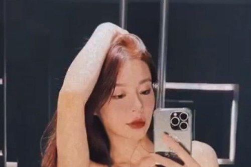 'Nữ thần đội cổ vũ' tiết lộ quy tắc cấm kỵ đối với giới cầu thủ